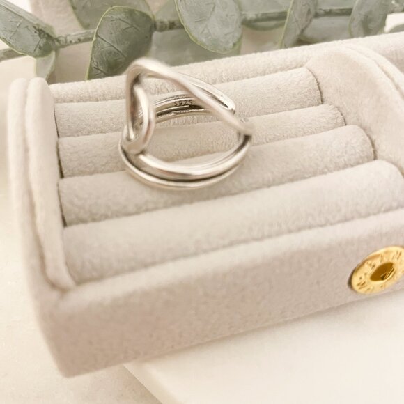 925 Sterling Silver Knot Ring Dainty Ring Twist Ring Minimalist Ring Band - Picture 9 of 10